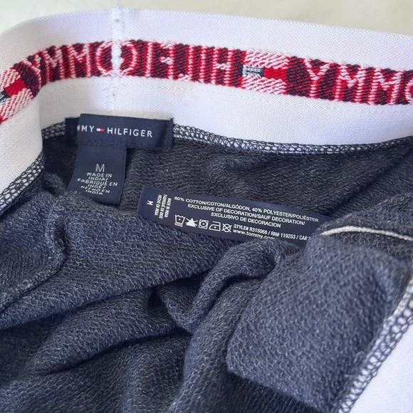 Tommy Hilfiger UO Exclusive Retro Shorts - Navy - M - Picture 7 of 12